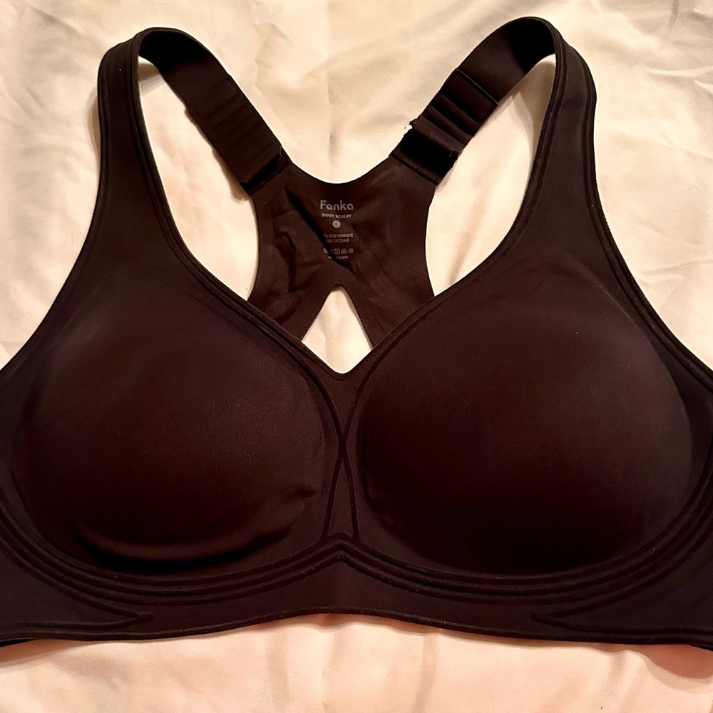 Fanka Supportive Racerback Sports Bra — Black
